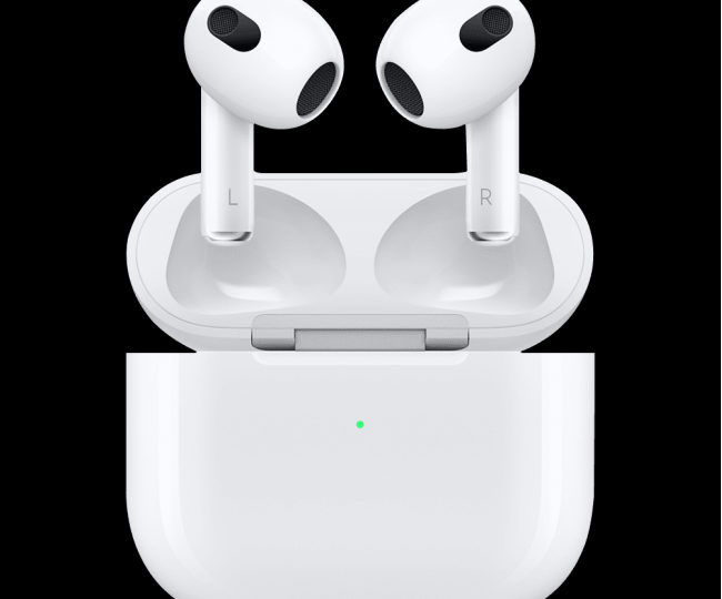 Apple AirPods 3rd generation with Lightning Charging Case (MPNY3) б/у